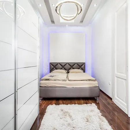 Amora Homes Breathless View Parliament 2 Luxury Suites With Terrace Free Parking Reservation Needed Budapest Exterior photo