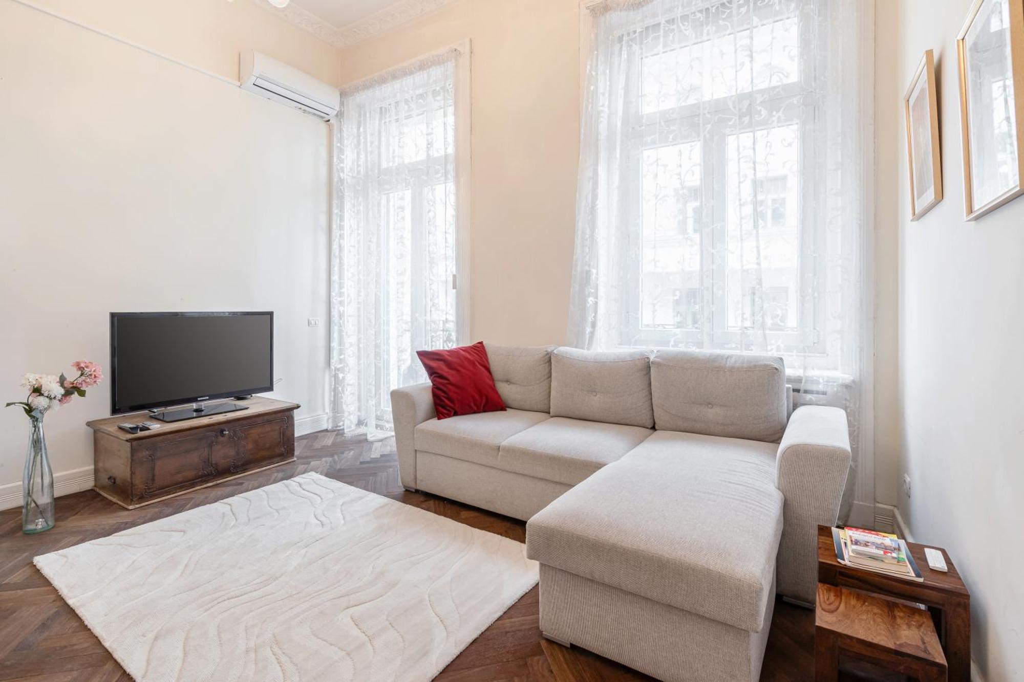 Amora Homes Breathless View Parliament 2 Luxury With Terrace Free Parking Reservation Needed Apartment
