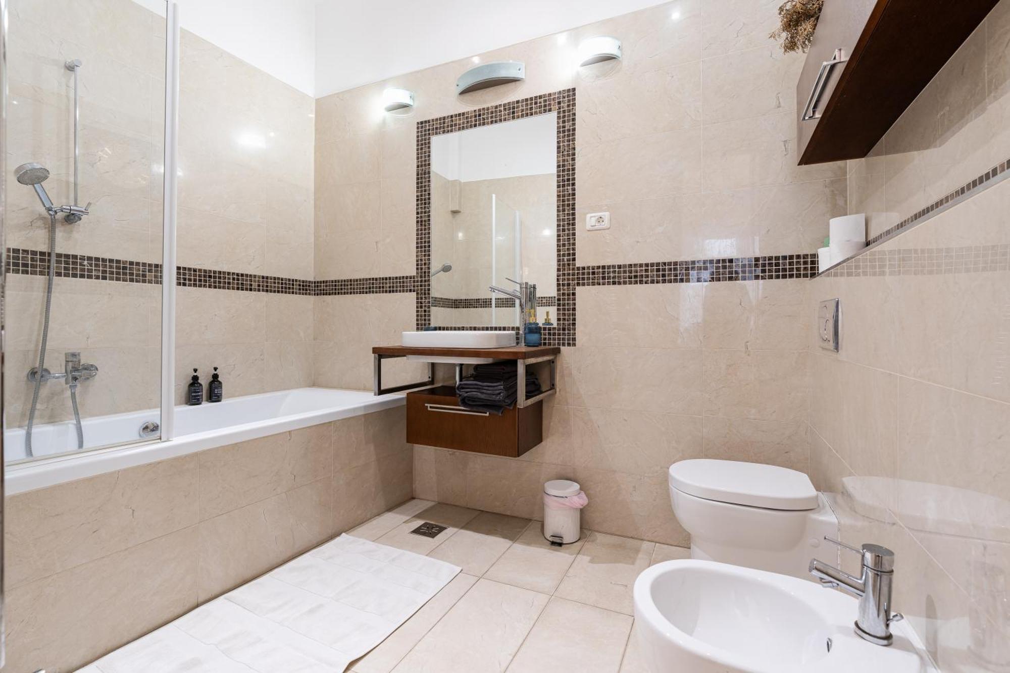 Amora Homes Breathless View Parliament 2 Luxury With Terrace Free Parking Reservation Needed Apartment *